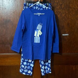 “No Peeking” Holiday Pajamas with Gift Print